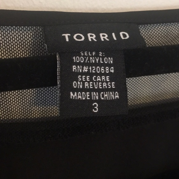 Plus Size Nylon Sheer Striped Tee by Torrid. Size 3x - Picture 4 of 4